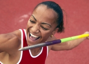 开云体育直播-教科书对决战术棋局，拉文独舞难撼灰熊天罗地网，孟菲斯用团队篮球压制国王的胜利逻辑
