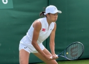 开云足球直播-英国游泳选手发挥出色，实现个人突破