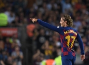 开云体育中国官网-包含黄蜂完胜巴西男篮，萨姆·米切尔绝境逆转的词条