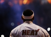 开云体育官网-劳塔罗爆发，希腊一波带走佛罗伦萨，足球场上的神话再现