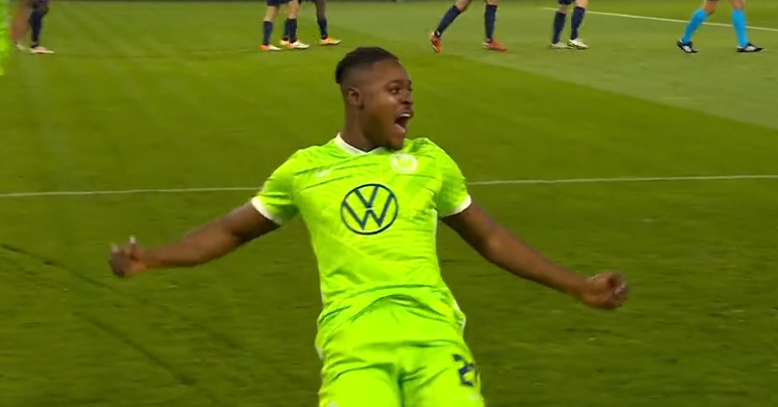 包含沃尔夫斯堡前锋状态火爆,连场破门刷新个人记录的词条 包含沃尔夫斯堡前锋状态火爆,连场破门刷新个人记录的词条