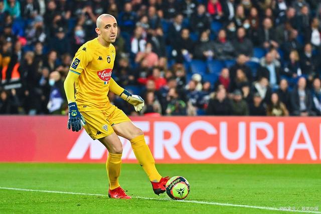 包含波尔多客场逆转圣埃蒂安,重返胜利的词条 包含波尔多客场逆转圣埃蒂安,重返胜利的词条