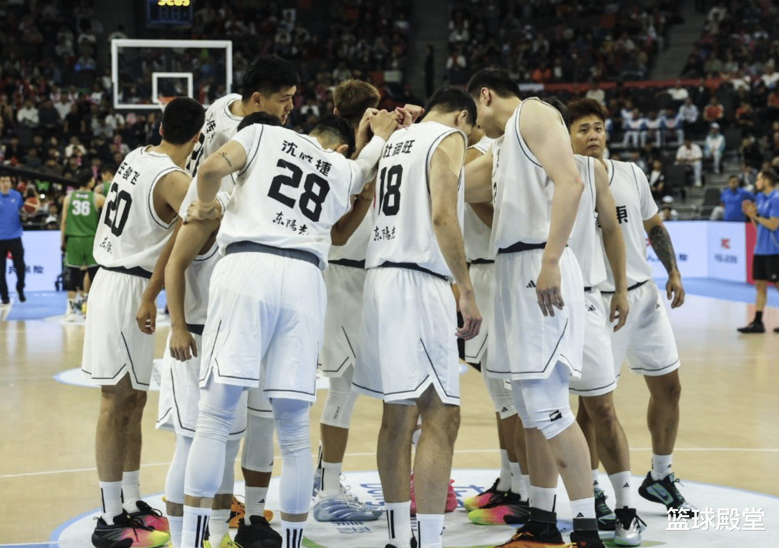 篮球圈风波：球员因伤缺席重要比赛的简单介绍