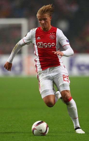 阿贾克斯淘汰塞尔塔，晋级欧冠八强