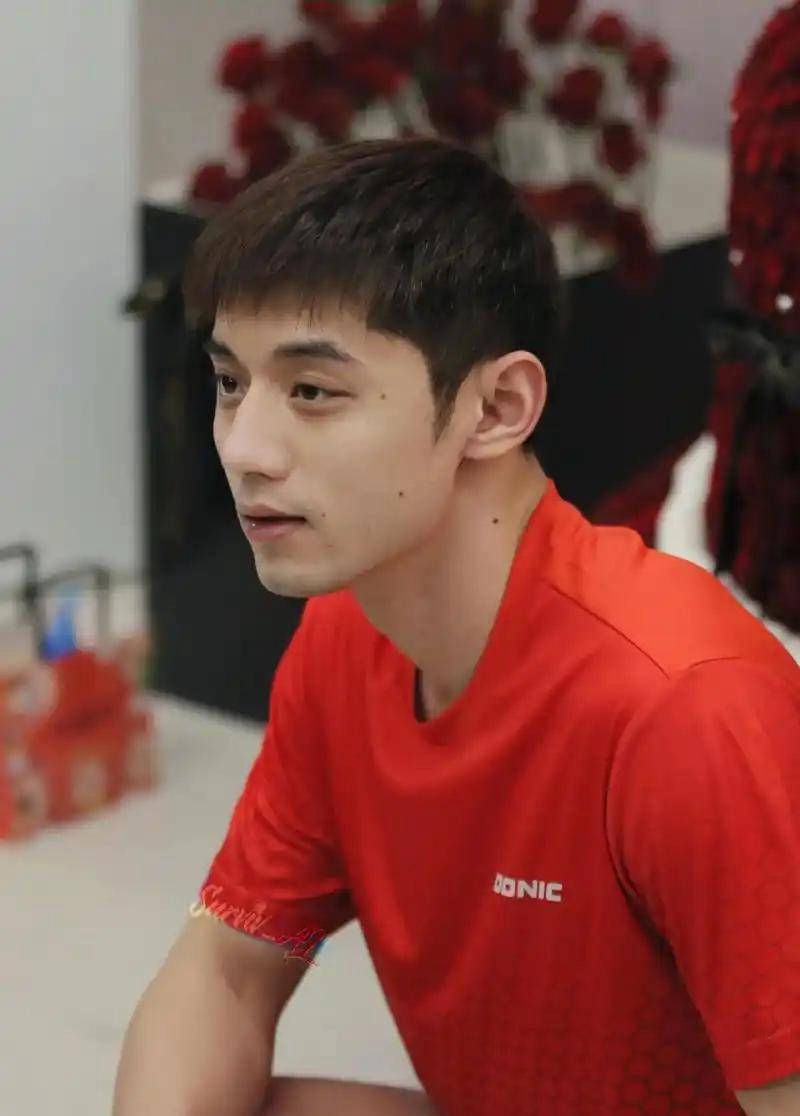 关于波兰乒乓球队完胜中国乒乓球队，张继科爆发神勇的信息