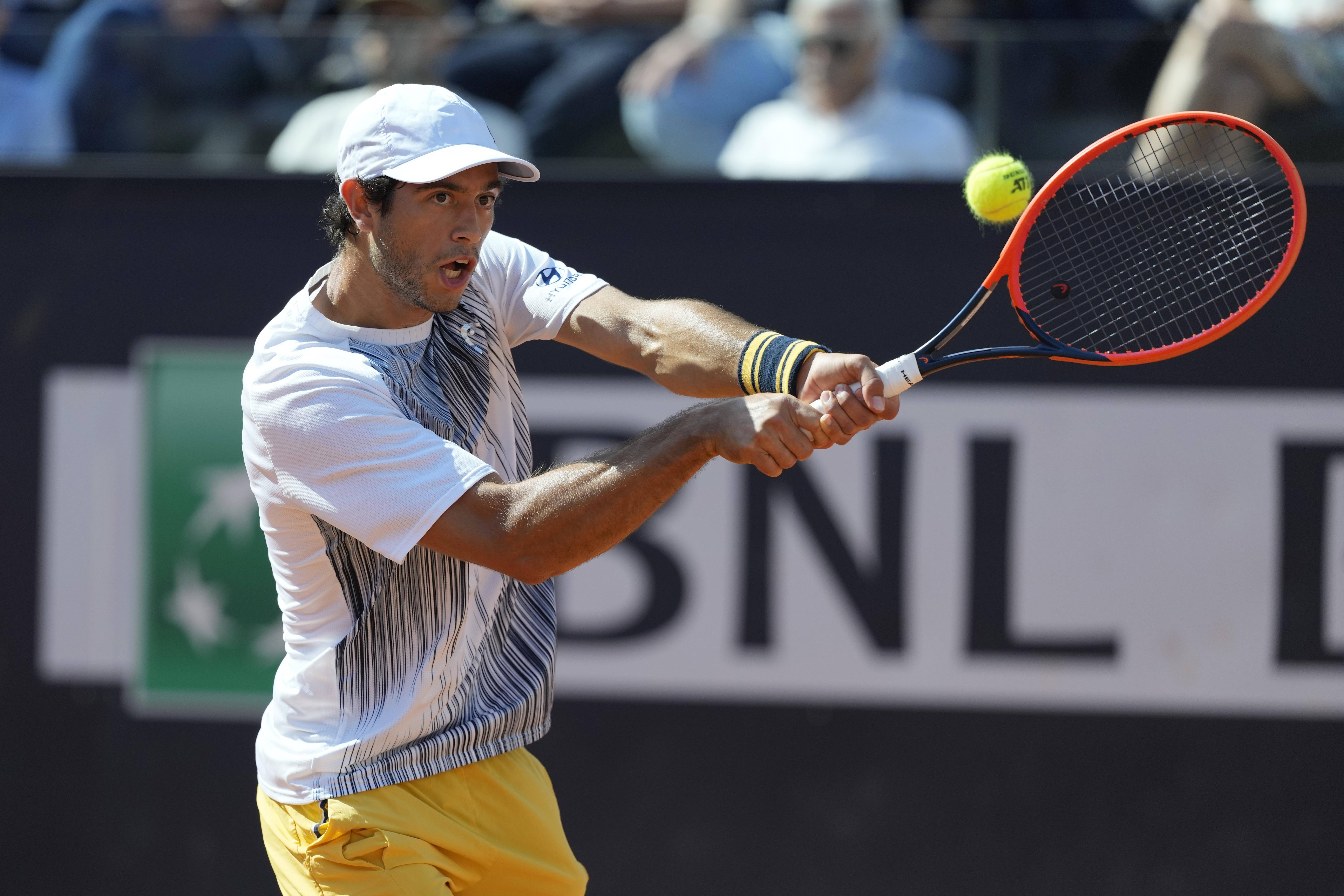 包含美国网球队完胜德国网球队，瓦林卡打破历史纪录的词条