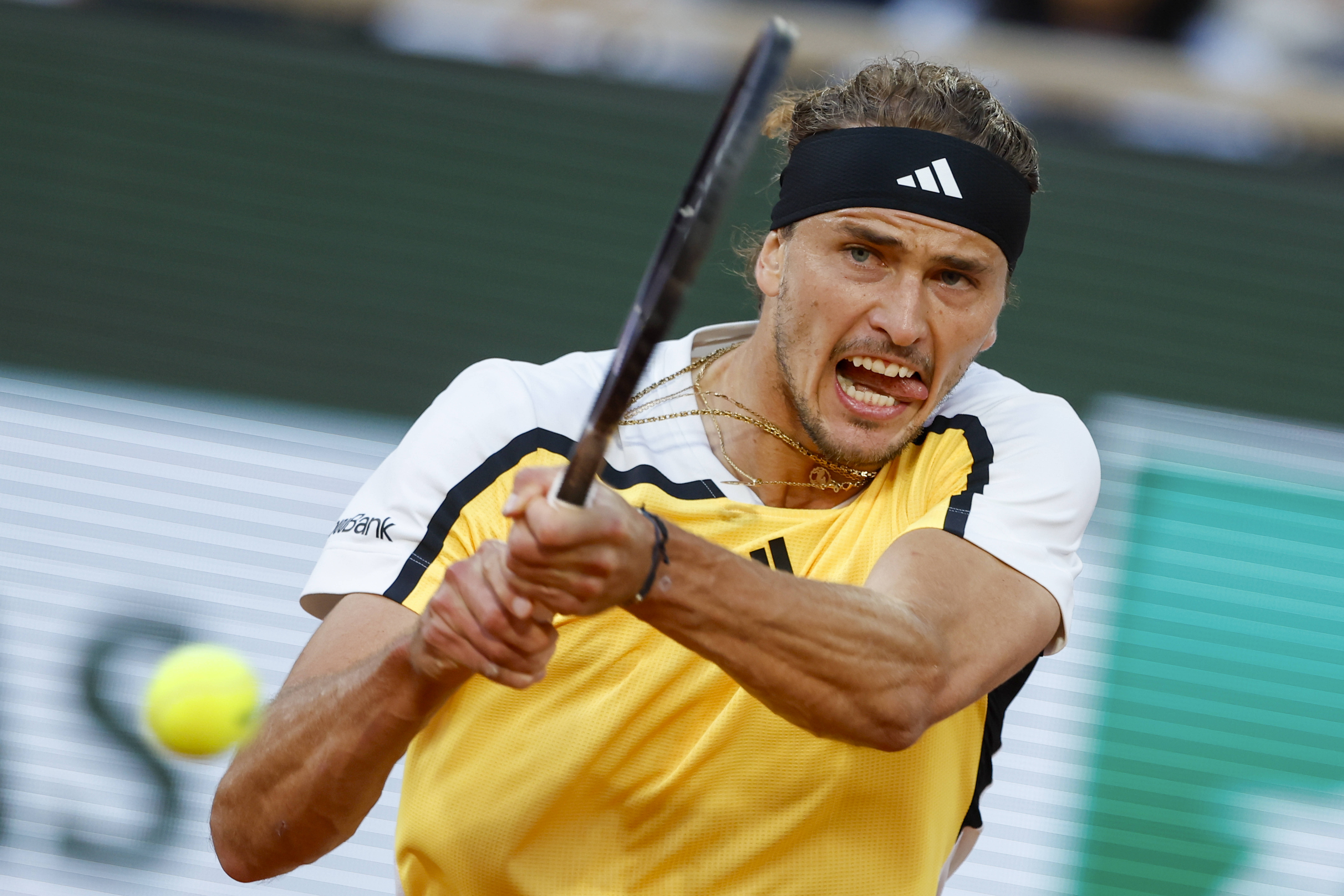 澳大利亚网球队完胜西班牙网球队，兹维列夫高光表现的简单介绍