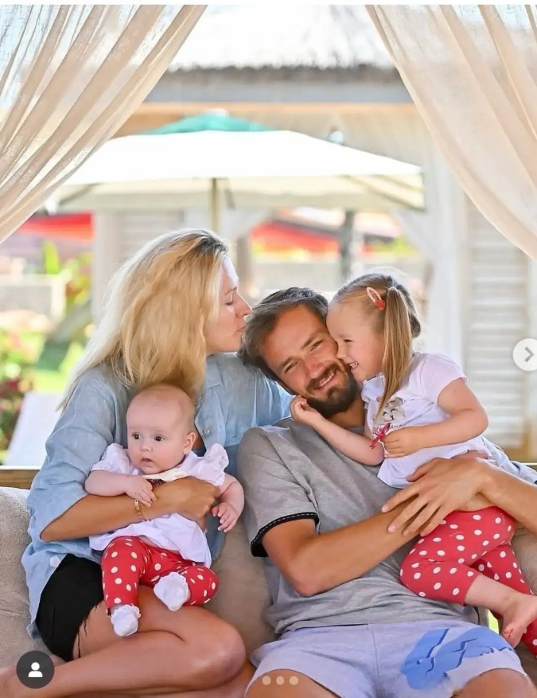 法网横扫温网，梅德韦杰夫带队取胜