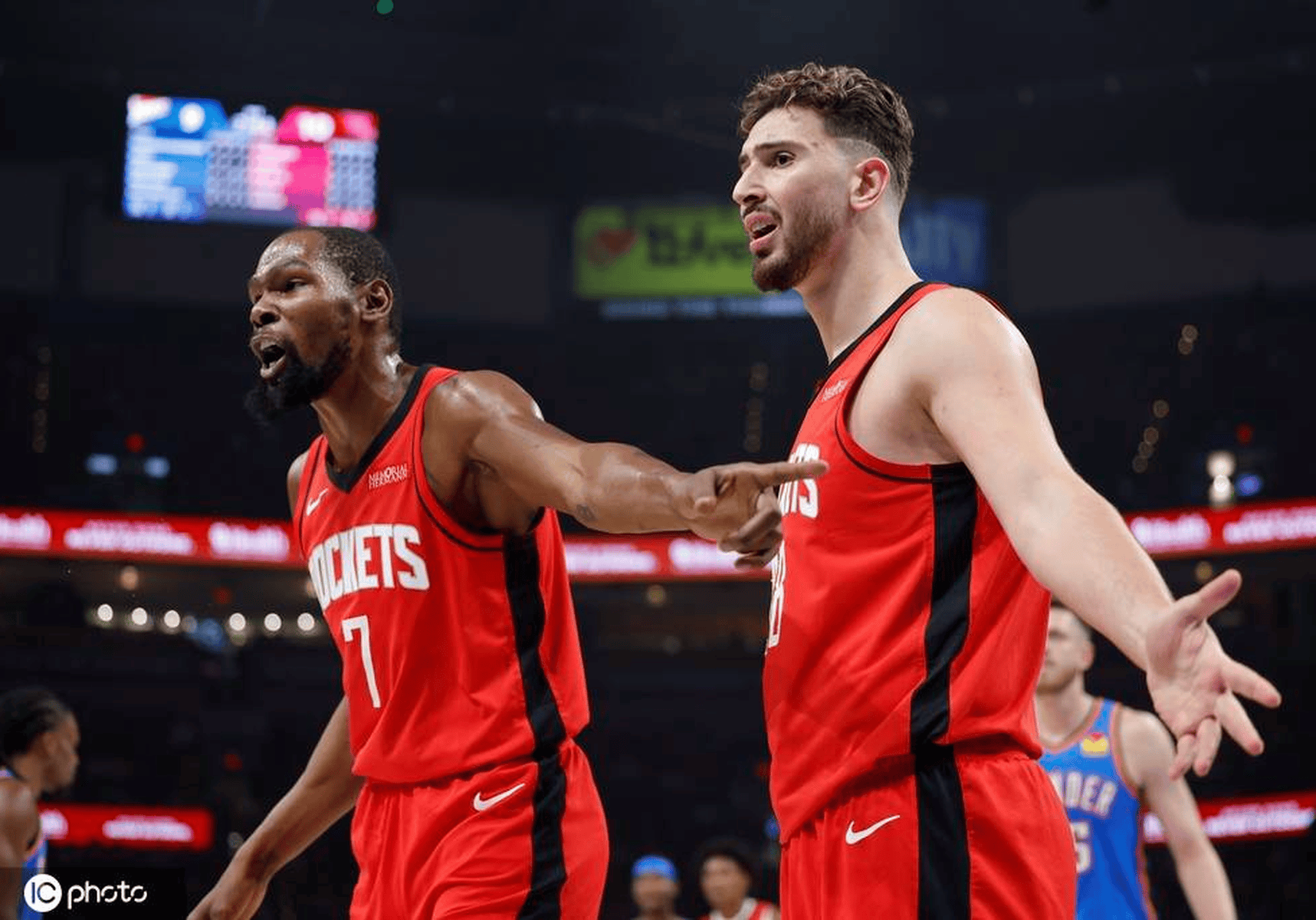 NBA季后赛半决赛拉开战幕,猛龙逆袭,火箭乱舞 NBA季后赛半决赛拉开战幕,猛龙逆袭,火箭乱舞