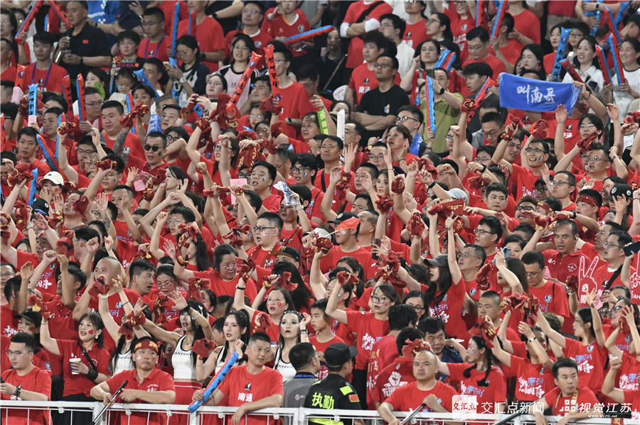 关于国内足球赛事备战加码，球队实力得到提升的信息