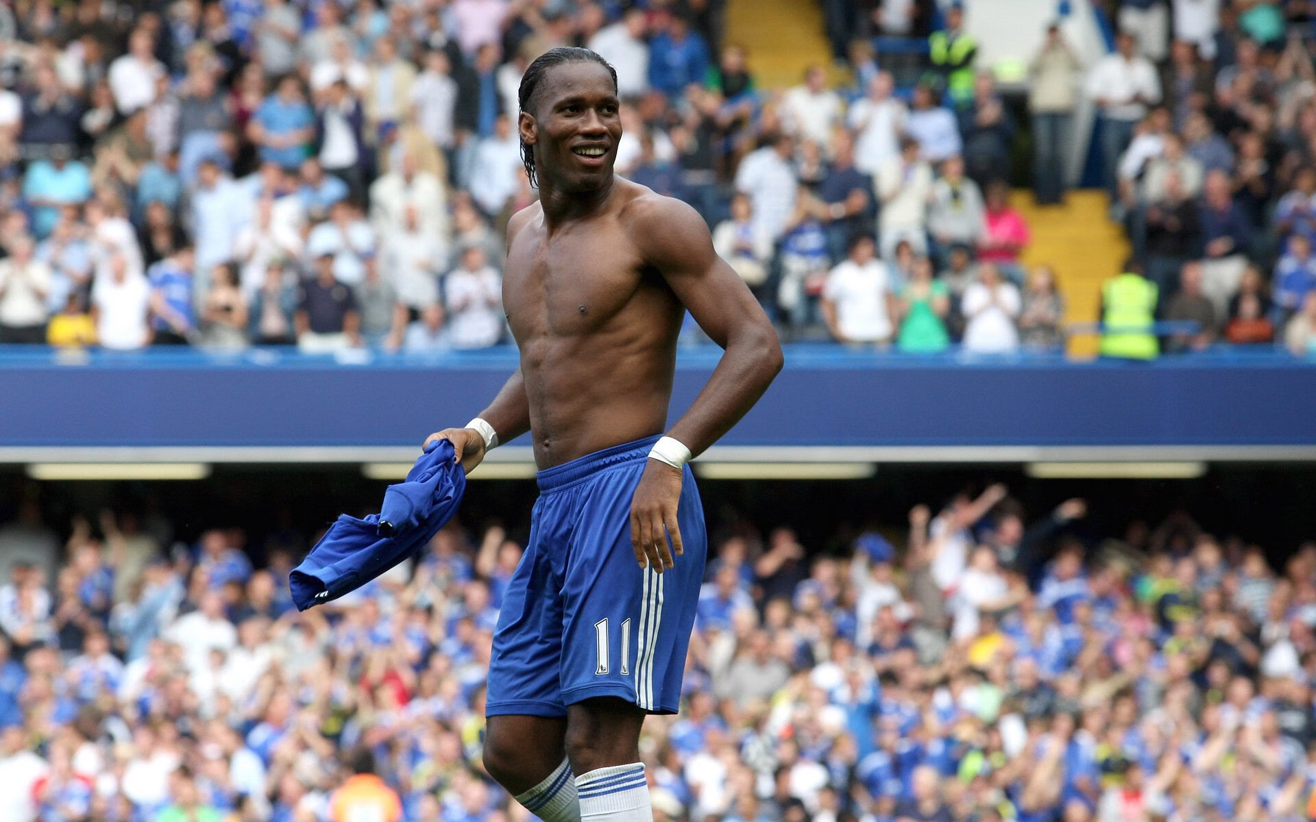 阿什拉夫终场绝杀定乾坤，苏格兰险胜美国展现足球魅力