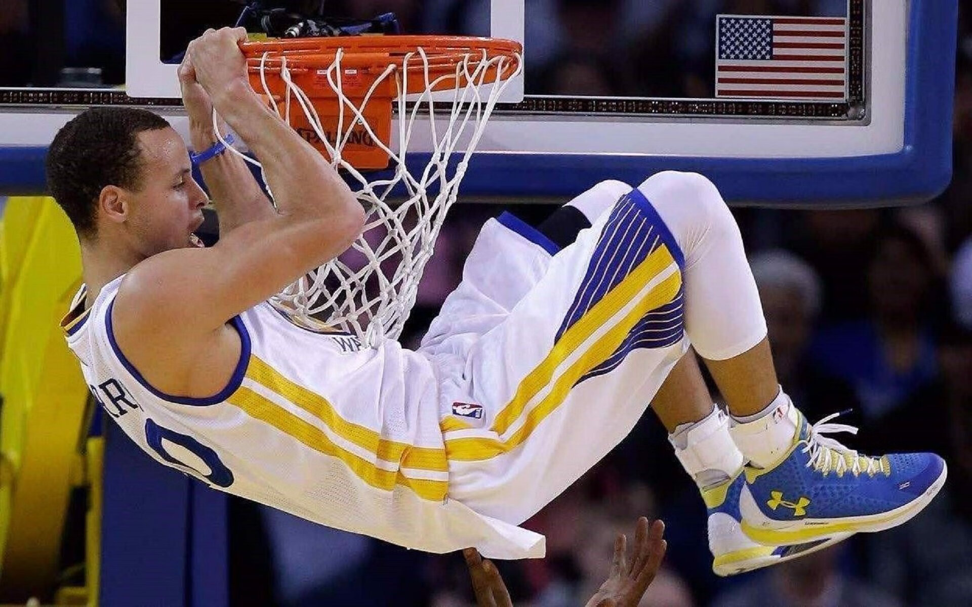 孤星耀世,梁靖崑高光时刻背后的唯一性密码—从德国队横扫波兰队说起